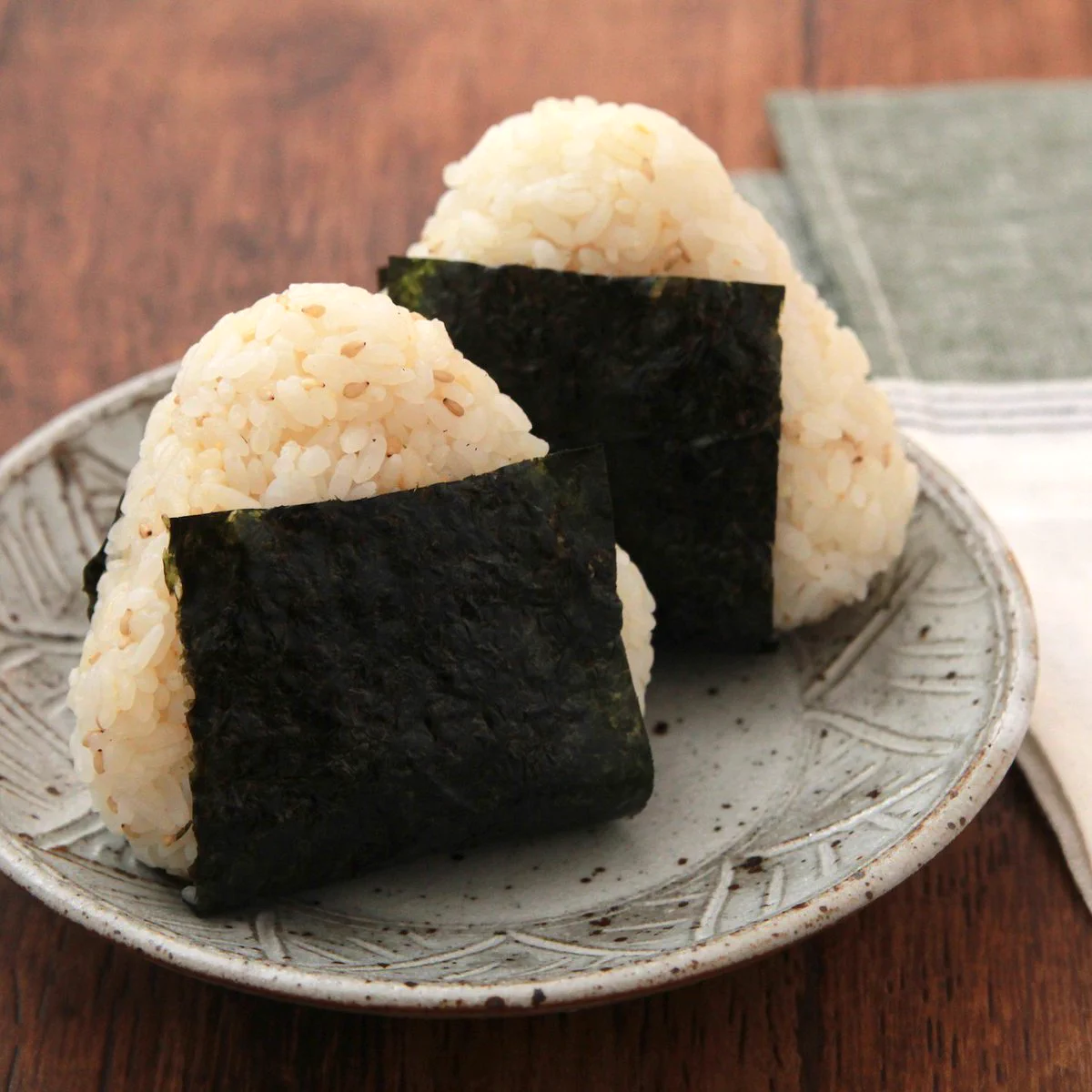 小腹が空いたときにも良さそう！味噌を使ったおむすびレシピ！