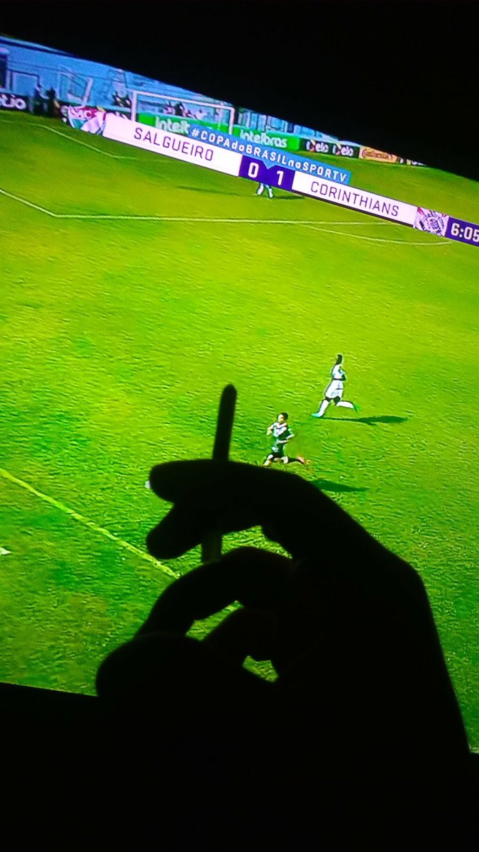Lferreira0_o's tweet photo. Lombrar vendo o Coringão jogar...🔥
#MeuTimão #chapando https://t.co/j6vwpHO0TS