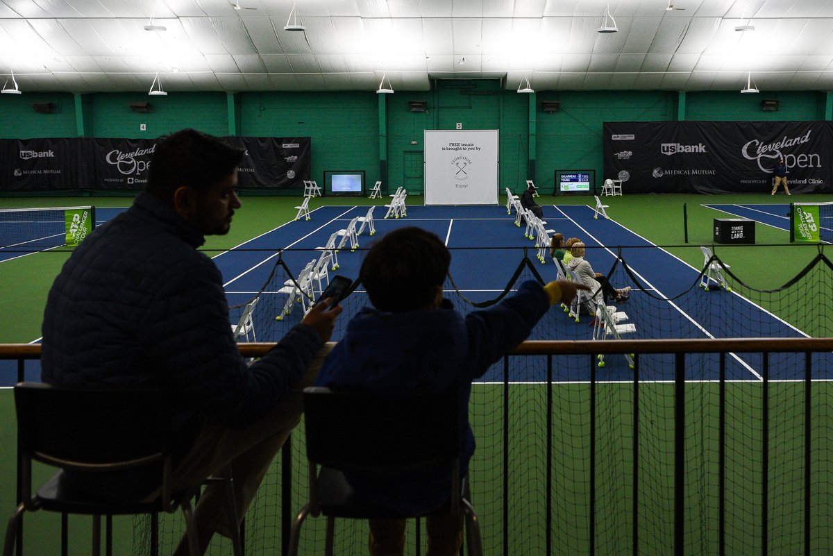 CLEChallenger's tweet photo. Thanks for being a part of new memories, Clubhouse CLE! ☺️ #CLEChallenger #ATPChallenger https://t.co/bubQtITMUt