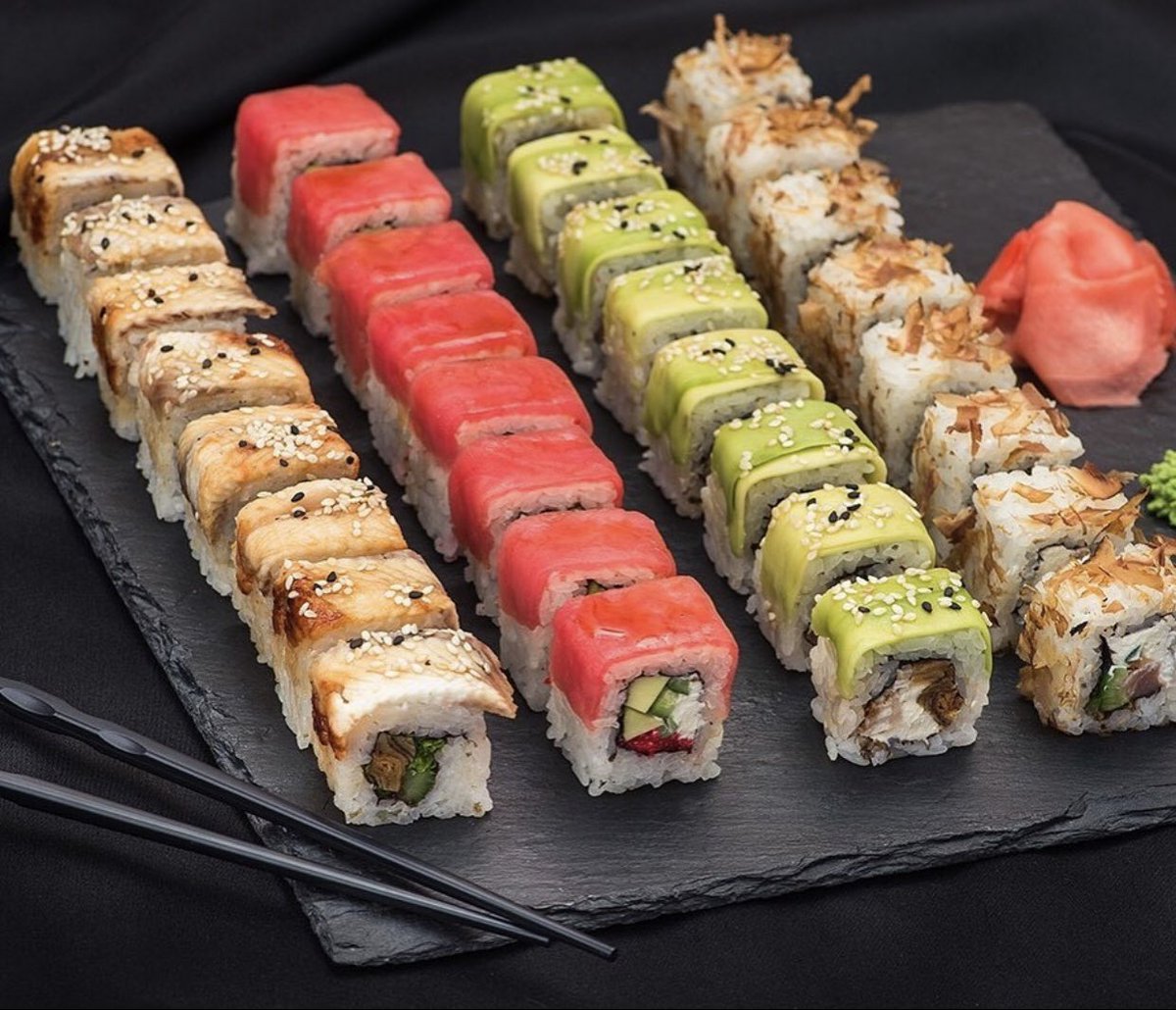 munchaholics's tweet photo. Sushi 🍣🤤 https://t.co/fY9IebXT6s