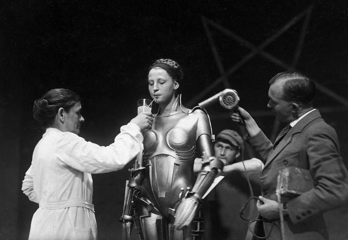 Brigitte Heim on the set of METROPOLIS, 1927.