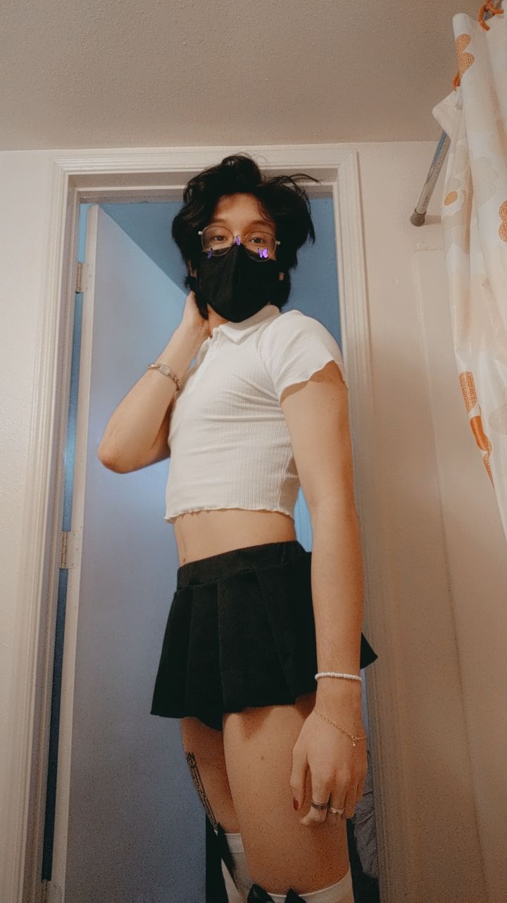 JazzzBerrry ✨ (170k) on X: Anyone wanna cuddle wit me tonight 🥺 #Femboy  t.cooNqXZYRkRR  X