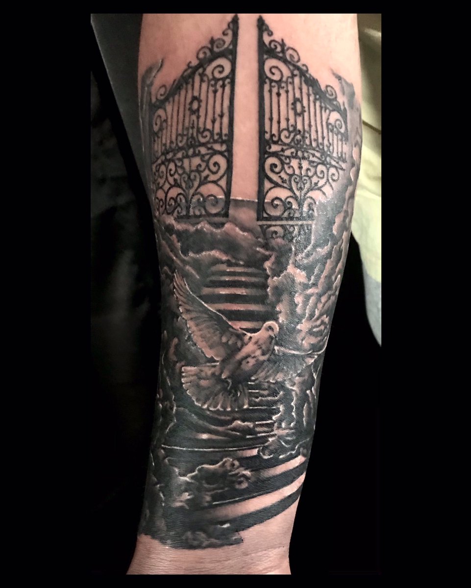 JeremQuiah's tweet photo. I love doing black and grey and had fun doing this today (but I could also not see any more clouds for a month and be perfectly fine with that 😂)!

#blackandgreytattoo #gatesofheaven #dove #dovetattoo #mansfieldtattoo https://t.co/Z38HaMXFmN