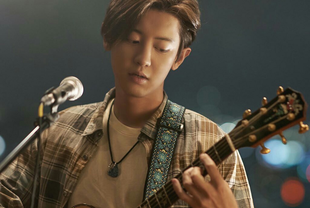 baekiosh's tweet photo. Chanyeol le dio vida a su papel, mostrando sus habilidades solo en la actuación, también en el canto, la batería, guitarra. Chanyeol está siendo genuino y real siendo el gran artista que ya es. tan orgullosa estoy ♥️
#TheBoxPremiere
#CHANYEOLinTheBox
#3월24일_찬열_더박스_개봉 https://t.co/3WxbP3f0NA