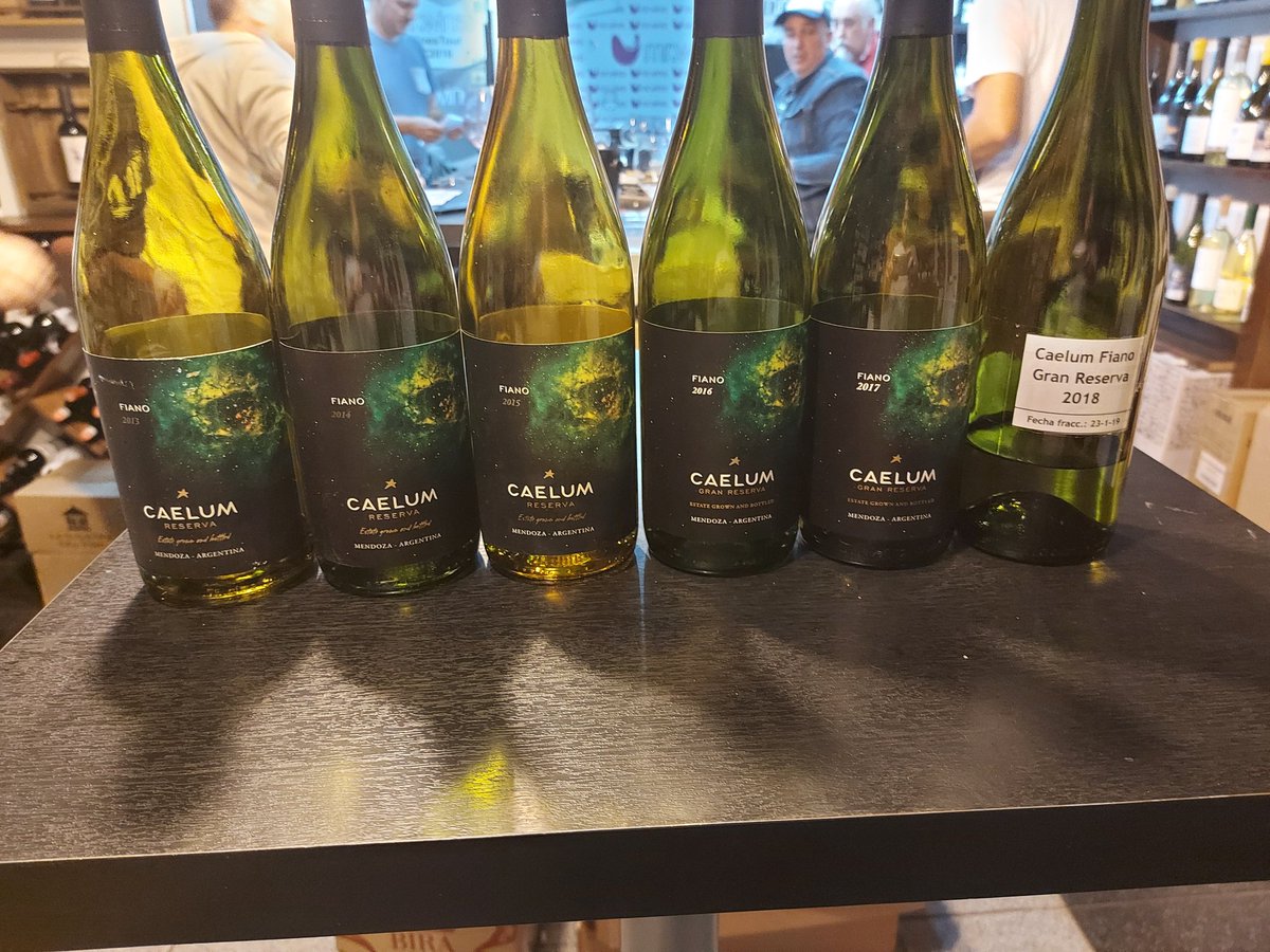 Hermosa vertical de <a href="/BodegaCaelum/">Bodega Caelum</a> fiano. Gracias <a href="/alelahitte/">Ale Lahitte</a> !!!!