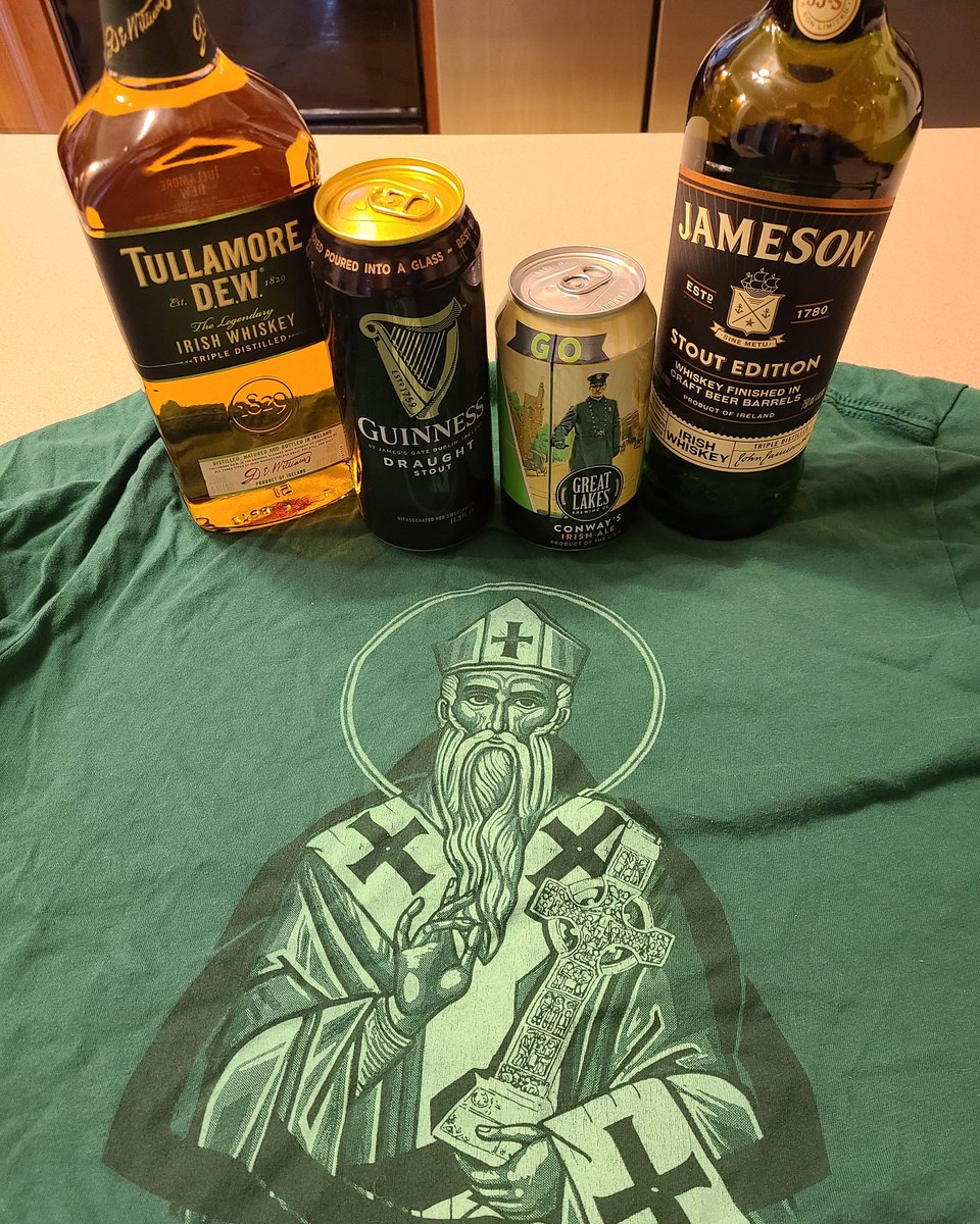 thesteelersnat's tweet photo. @elliefinnerty @SCBlitz @BenAnderson58 @SteelDad 🇮🇪🇮🇪🇮🇪 https://t.co/Vj1kXdKapQ