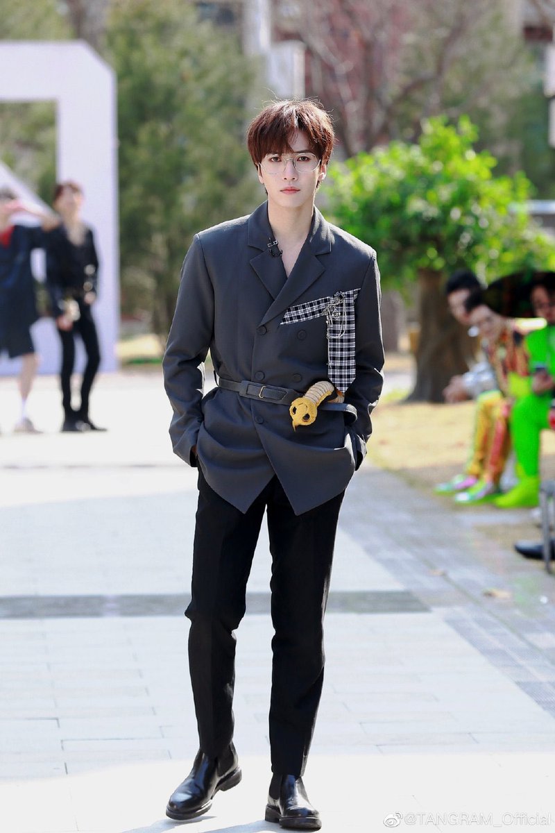 beihonglins's tweet photo. YALL TGM OFFICIAL DROPPED JIANG JINGZUO PICS I’M GONNA CRY HE’S SO HANDSOME 😭😭😭😭😭😭❤️

⇢ [ #姜京佐 | #TANGRAM ]
⇢ [ #青春有你3   | #QCYN3 ] https://t.co/YcJBEKmr2C