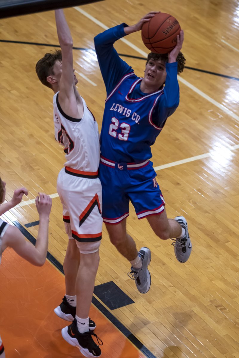 Collier_Photos's tweet photo. Shots from @OfficialLCHS 59-47 overtime win over @raceland_bball in the 63rd District Championship.

@zklemmeADI @SparksWillFly35 @thatphotoguy82 https://t.co/lab49zFe5M