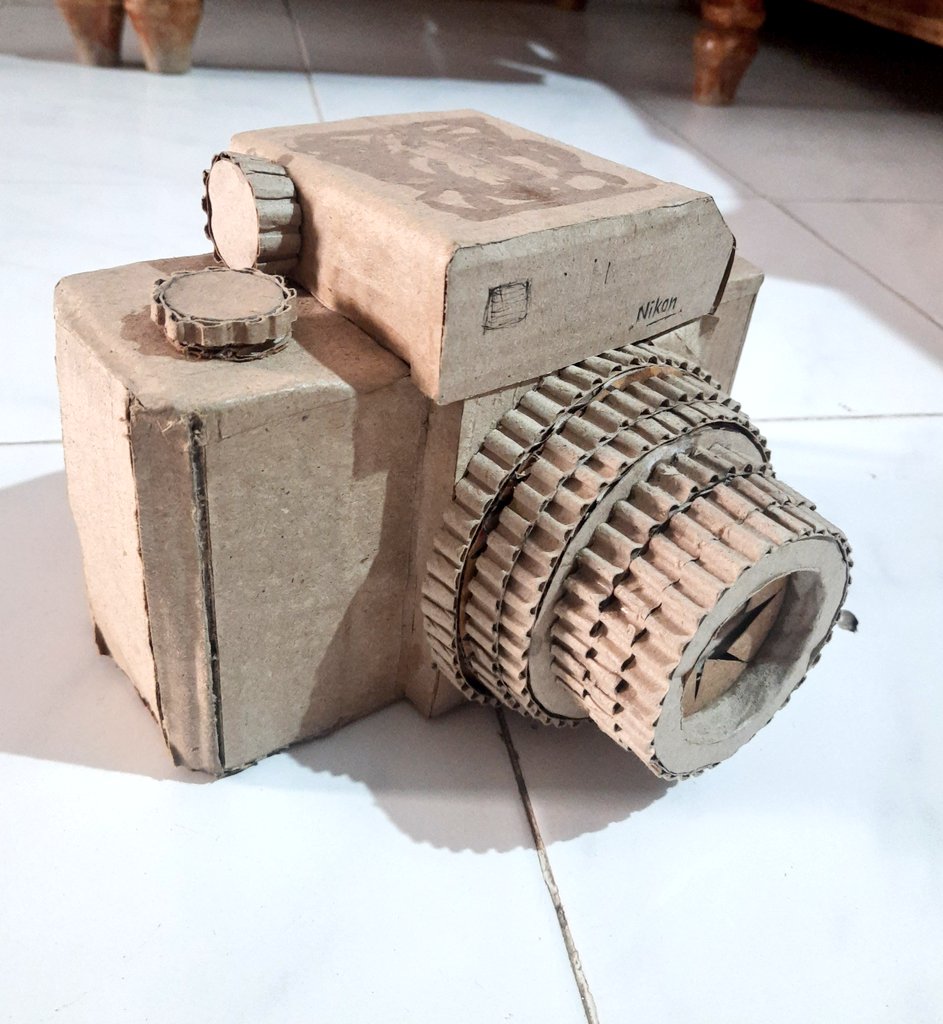 IanVammpire's tweet photo. Made up of waste cardboard📷📸
#PledgeToReuse
#Cardboardcraft
#Craft
#whytowaste
#DSLR
@amazonIN
@amazon 
@NikonIndia 
@WasteManagement https://t.co/WIJ4q7iktU