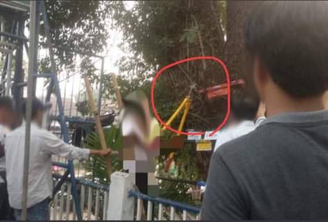 Anemone97686808's tweet photo. According to Brainless Junta’s directive, Fiber Internet Cables of Thailand based boardbrand were cut with a scissors in Tachileik. 

@USEmbassyBurma @UN_HRC @UNinMyanmar @TostevinM @KenRoth @freya_cole 

INTERNET BLACKOUT
#Mar18Coup
#WhatsHappeningInMyanmar https://t.co/gKIYo9yX3M