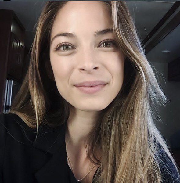 Floriel6's tweet photo. Again a #Repost from the IG acct of @MsKristinKreuk #KristinKreuk fighting for justice. Seeing ppls as ppls, as humans first &amp; foremost &amp; possibly only it's a start in fighting racism. I do so &amp; leave it to the individuals to identify themselves as they wish thus respecting them. https://t.co/VWB92921VD