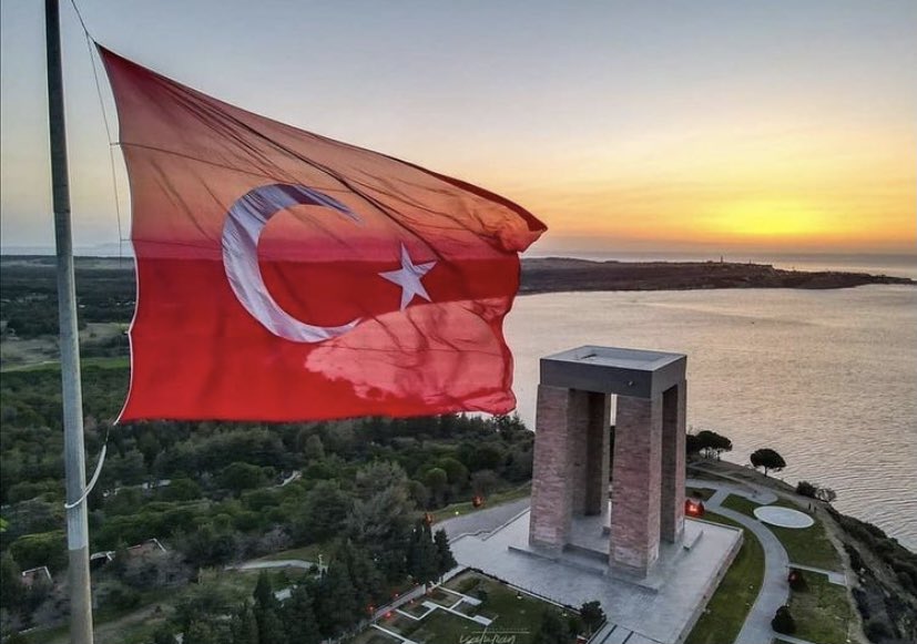 Çanakkale Zaferi’nin 106. yıldönümünde Gazi Mustafa Kemal Atatürk’ü ve tüm şehitlerimizi saygıyla ve minnetle anıyoruz. #çanakkalegeçilmez #18mart #çanakkalezaferi