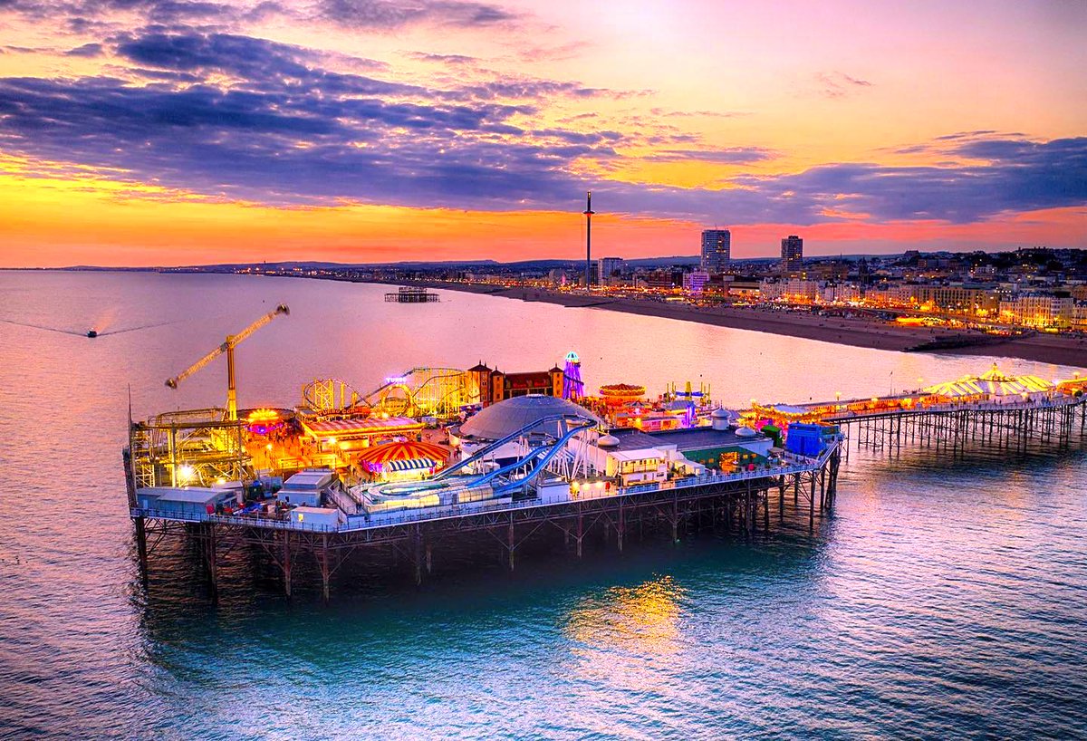 SunsetSessions Can't wait for our Easter livestream gig <a href="/BTNPalacePier/">Brighton Palace Pier</a> with <a href="/DJChrisSpencer/">Chris Spencer</a> <a href="/PedroSedso/">Pedro Sedso</a> <a href="/osaro1/">osaro1</a> #HannahRenton and #DulcieDanger  Tickets available here: bit.ly/3cIR6Cu  🎧🔆