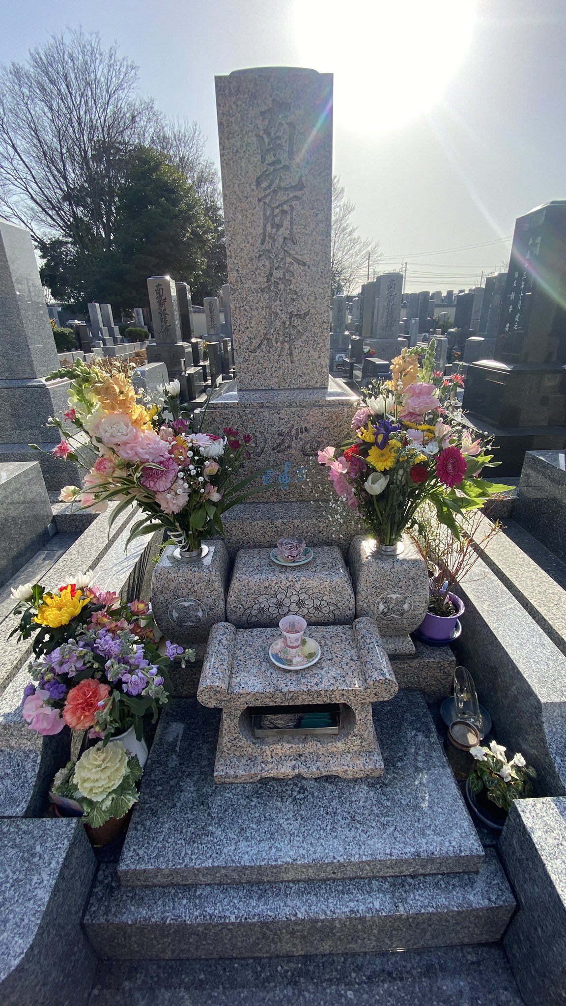 Ts 本田美奈子さんのお墓参りも行ってきました いつ来ても花でいっぱい 本田美奈子 T Co Cbcvc7siye Twitter