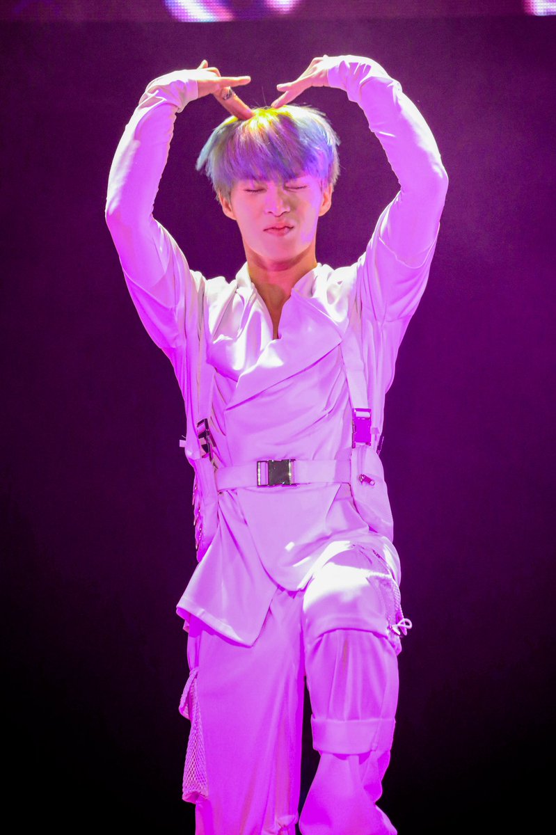 【🐯】
ケミの皆さん #ヒョンミン の️❤️をもらって下さい😍
表情も大きいハートもかわいい💕
ヒョンミンのハートパワー✨

#KTIGERSZERO #K타이거즈제로 #케이타이거즈제로 #KTZ #변현민 #현민 #Byunhyunmin #Hyunmin #ビョンヒョンミン