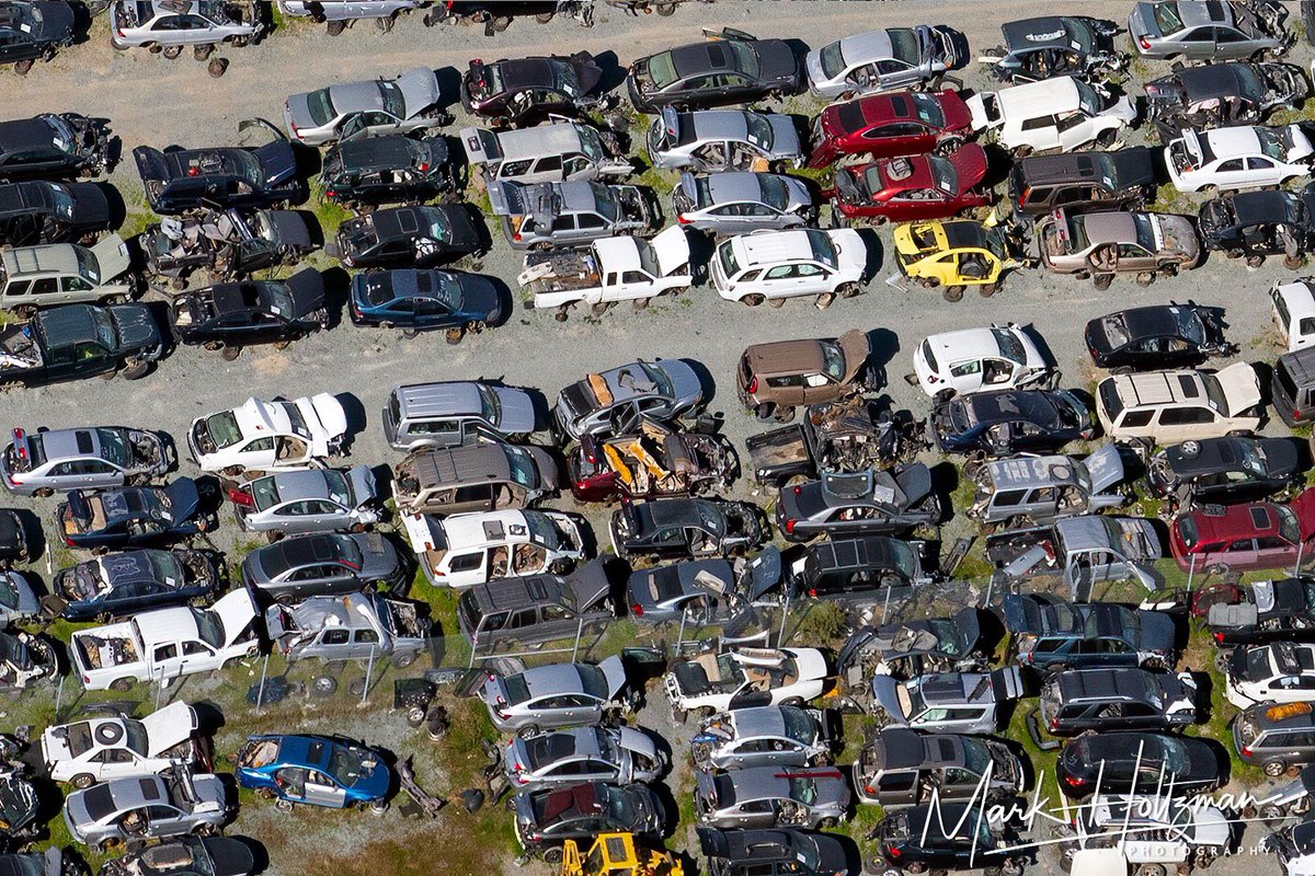 westcoastaerial's tweet photo. Wrecking yards and auto recycling in Otay Mesa, just north of the US-Mexico Border #cars #somanycars #OtayMesa #wreckingyard #autorecycling #junkyard #autos #aerialphotography #pilotview #fromanairplane @visitsandiego @VisitCA https://t.co/aEEipzzDsl