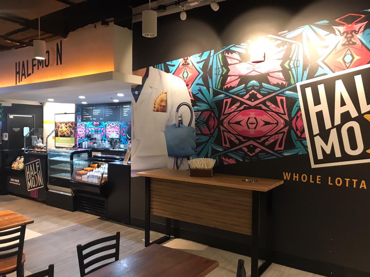 Jackson Memorial Hospital food court... here we go! <a href="/HMEmpanadas/">Half Moon Empanadas</a>