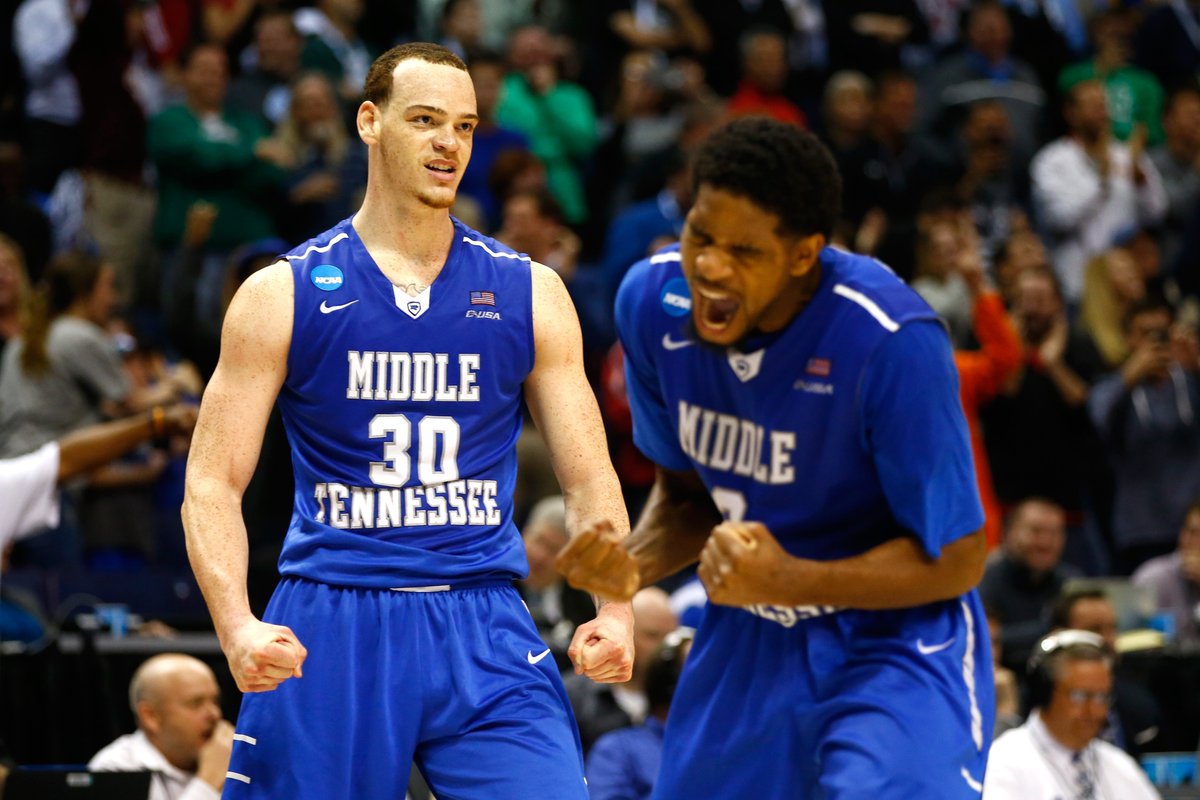 ESPNInsights's tweet photo. On this day in 2016, 15-seed Middle Tennessee defeats 2-seed Michigan State 90-81, on the strength of a 15-2 run to open the game.

Reggie Upshaw led the Blue Raiders with 21 points. https://t.co/LV4GliBwmD