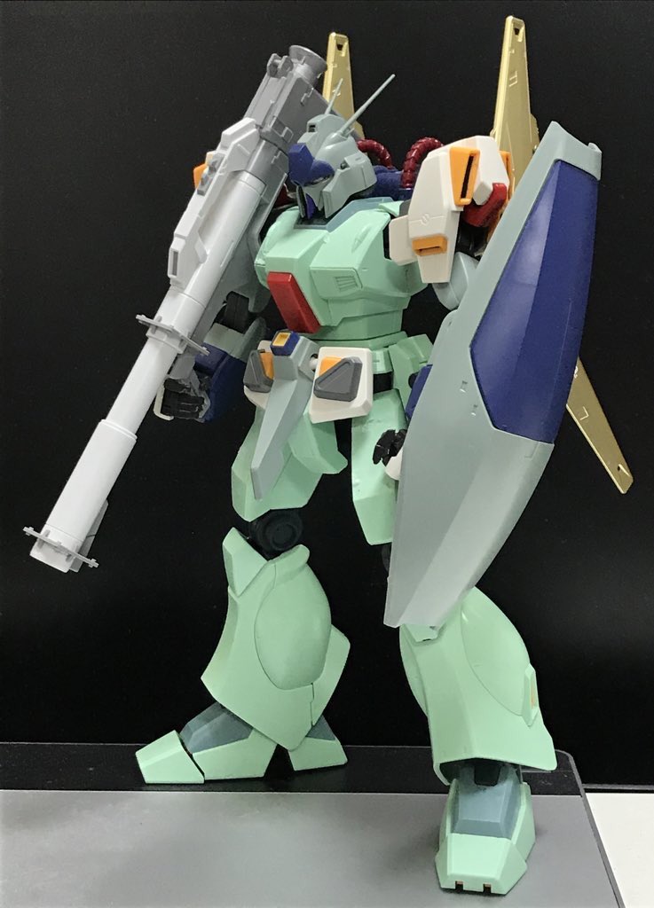 Moai Ex おい こいつは先月までジェガンの発展試作機だったはずだぞ いつからガンダム顔になった アナハイムの武器商人め 面の皮が厚いにも程がある とか言われそうなガンダムが出来たぞぅ でもちゃんと塗装してあげれば普通にかっこいい