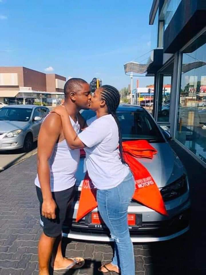 Charlie_Ntjings's tweet photo. Just last month on valentine's day he bought her a car exactly a month later the 14th of March they lost their lives in an accident, this couple lived and showed Mzansi that true love still exists  ,even death cudnt separate them

# Restinpeacepowerlovebirds
#PrisonWarder https://t.co/CWX7RwK9bS