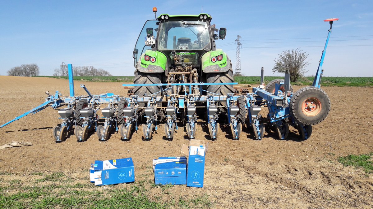 GuyotVincent02's tweet photo. Et quelques soient les annonces de ce soir #Castex18h et l'organisation #Agripapa qu'il faudra mettre en place,
je continuerai à
#SEMER
#NOURRIR
#PROTEGER
pour
#RECOLTER de quoi vous #Nourrir et
produire #ToutcequelAgriculturevousapporte .
#AgricultureS #AgriculteurS https://t.co/Gu03XB9MZn