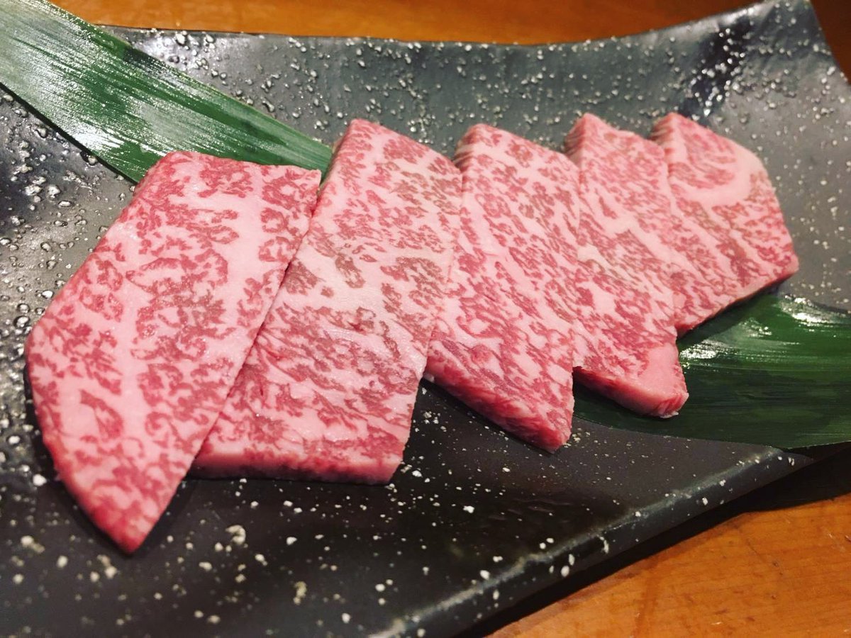 黒毛和牛専門店 炭火焼肉 ごろう流川店 V Twitter ごろう流川店です 本日も18時より営業致します 本日のオススメは サーロイン 是非ご賞味下さい 営業時間 18 00 24 00 Lo 23 00 お持ち帰り 14 00 炭火 焼肉ごろう ごろう流川店