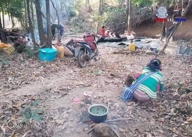 Military Fired Heavy Weapons in Mutraw District, Karen!! Internal conflicts between Junta Military n Ethnic Armed groups becoming stronger again since March in Kachin, Kayah n Karen State. 

INTERNET BLACKOUT
#Mar18Coup
#WhatsHappeningInMyanmar