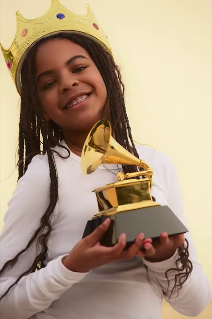 Blue Ivy got her own gold sippy cup. 💙

#GRAMMYs