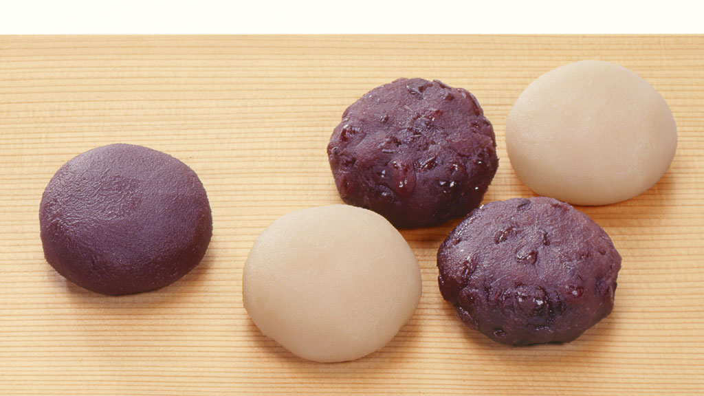 鶴屋吉信 公式 春のお彼岸 おはぎ 昨日3月17日は彼岸の入り 春分の日を挟む7日間は春のお彼岸です 鶴屋吉信では明日から お彼岸にかかせない おはぎ を発売いたします 3 19 21 3日間限定 1個 292円 粒あん こしあんは本店含む関西 関東の 鶴屋吉信 公式 春のお彼岸 おはぎ 昨日3月17日は彼岸の入り 春分の日を挟む7日間は春のお彼岸です 鶴屋吉信では明日から お彼岸にかかせない おはぎ を発売いたします 3 19 21 3日間限定 1個 292円 粒あん こしあんは本店含む関西 関東の