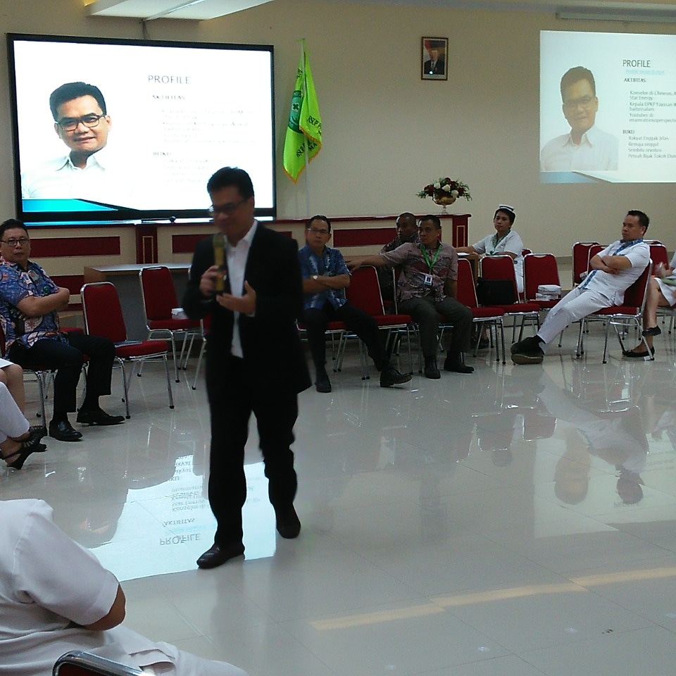 SafaroWorld's tweet photo. Training Revolusi Mental Di Rumah Sakit Umum Dearah Manado, 11 November 2017....#safaroworld #assessmentonline #assessmentcentre #consulting #counseling #birospikologi #training #terapipspikologi https://t.co/HpVf5cOleA