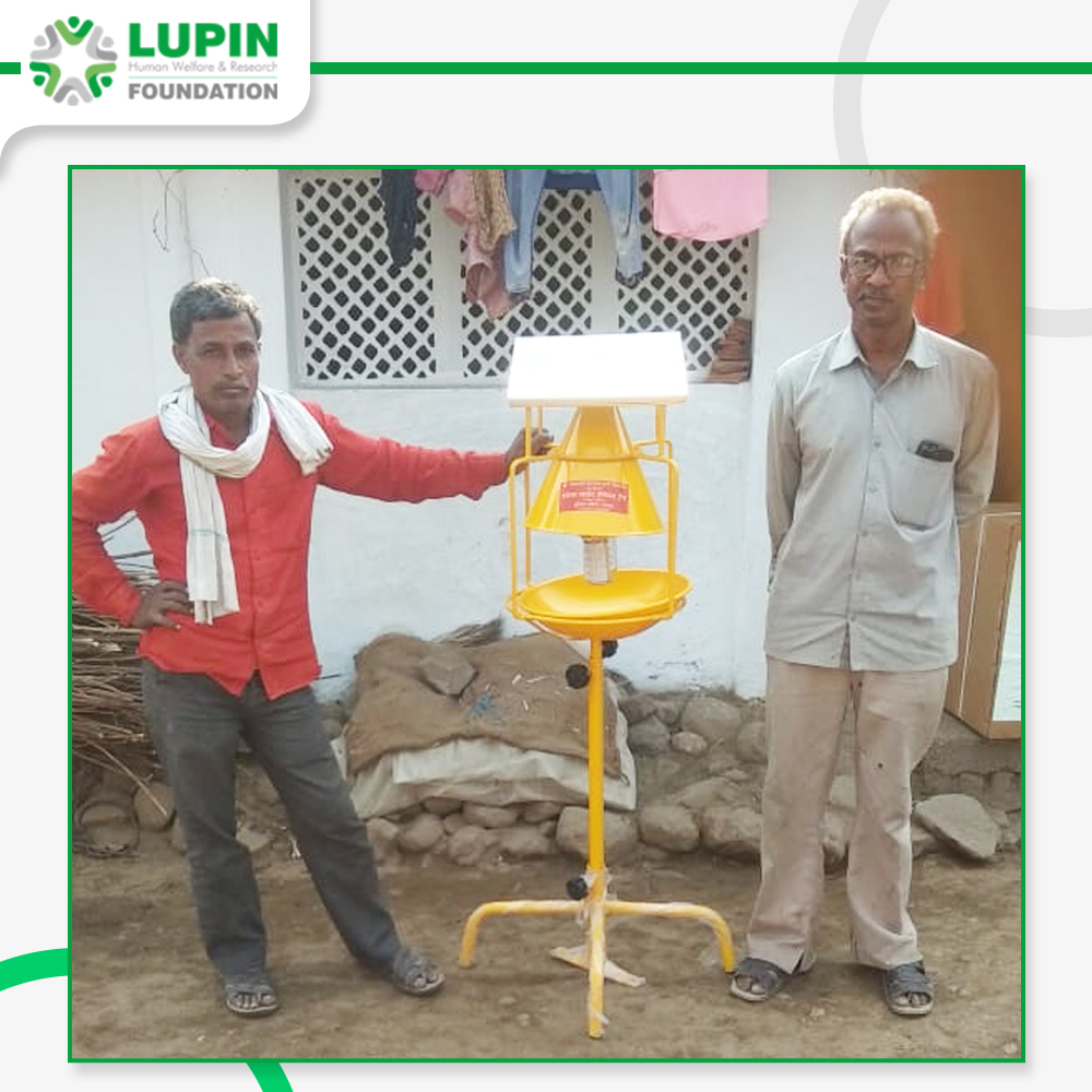 LupinCSR's tweet photo. #LupinFoundation Nagpur distributed 15 #SolarTrap to #Farmers in convergence with #ATMA Project
#LupinCares #ChangingLives #LHWRF #SolarEnergy #SolarPower #SaveEarth #SaveResources #RuralDevelopment #SupportingFarmers https://t.co/hfjImni6We