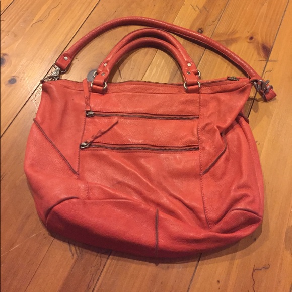 ItsMEJudyB's tweet photo. So good I had to share! Check out all the items I'm loving on @Poshmarkapp #poshmark #fashion #style #shopmycloset #cutnpaste #freepeople: https://t.co/VOX4xjIFMh https://t.co/fUIcHcHVex