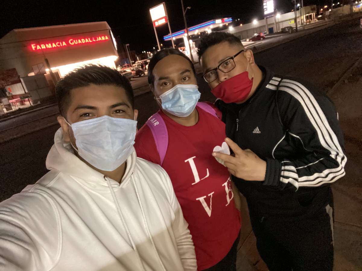 JesusADorame's tweet photo. Platicando con algunos compañeros de la comunidad #LGBTTTlQ 🏳️‍🌈 de #Guaymas coincidimos en que nuestros derechos  deben de ser respetados como el de cualquier ciudadano. Por eso estamos convencidos de que en el proyecto de @r_rbc cabemos tod@s #HastaDondeTope #VamosXGuaymas https://t.co/MBq4Aau400