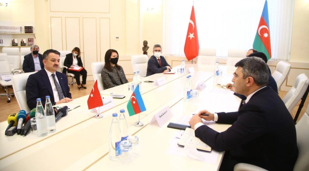 Türkiye ve Azerbaycan arasında yeni anlaşma imzalandı
turkgun.com/turkiye-ve-aze…