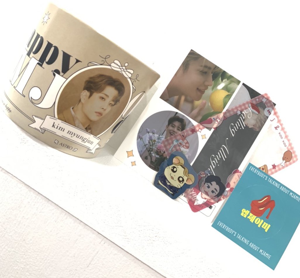 TAPITAPI_TOYAMA's tweet image. 誕生日には間に合いませんでしたが、主催者様の協力により本日3/18〜こちらのMJくんのカップホルダーを配布致します✨

@happyMJday777 様
ありがとうございました🎈
#astro #MJ  #tapitapi富山