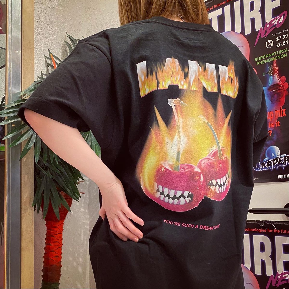 land_osaka's tweet photo. 【FIRE CHERRY TEE】
color:ホワイト/ピンク/ブラック
size:free
#milkboy
#landbymilkboy
#firecherry
#fire
#cherry
#bigtshirt
#tshirt
#2021spring
#spring
#umeda
#umedaest https://t.co/8w5lIRmtqb