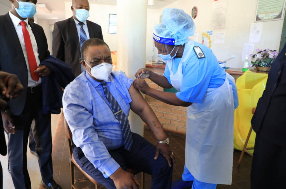 HeraldZimbabwe's tweet photo. #Lattest Vice President Constantino Chiwenga receives his second jab of Sinopham vaccine from Sister Thandiwe Mpofu at Wilkins Clinic in Harare, this morning https://t.co/K4a59WC5ps