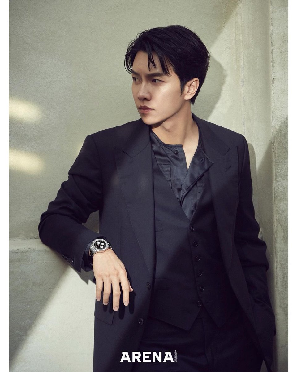 lsgmalaysia's tweet photo. [20210318] Lee Seung Gi Update - Arena Korea

Let’s talk about this Superior Visual from Lee Seung Gi 🔥✨🔥✨

#이승기 #LeeSeungGi
#イスンギ #李昇基 
#leeseunggifans #leeseunggiupdate #lsgmalaysia #arenaKorea #BREITLING 

#repost : @arenakorea https://t.co/lQoLyYdNFf https://t.co/c7nHEvSBC5