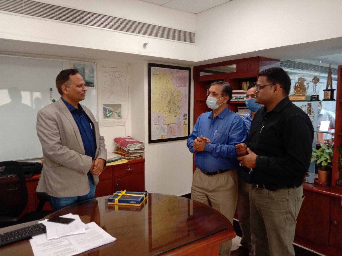 djbengineer's tweet photo. Today #djb #djbengineer met to Hon'ble Chairman @DelhiJalBoard Sh. @SatyendarJain ji for their curent demands and say thanks to fulfil previous demand at his office.
@SaJa_Office @AAPDelhi https://t.co/ymrUW9vC2K