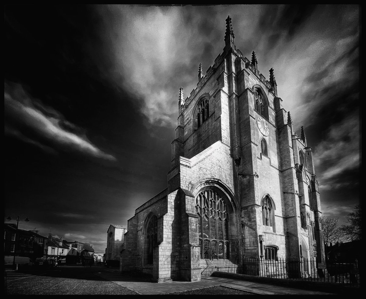 athinkingman's tweet photo. King’s Lynn Minster (St Margaret’s) #kingslynn #theminster #stmargarets #church https://t.co/d3JUkZRZan
