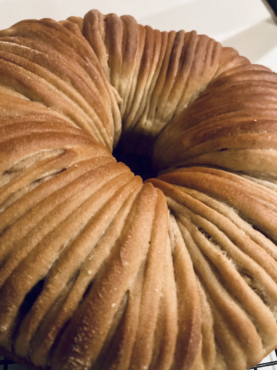 FeelgoodContent's tweet image. Had a go at making #WoolRollBread (with leftover Christmas mincemeat filling)
Success! #bread #HomeBaking #breakfast