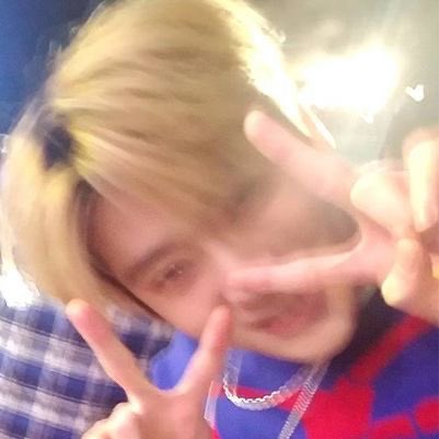 ; ชั่งมัน ขนาดกูจะแข่งอยู่แล้วมันยังไม่มาเชียร์กูเลย

: เธ๊อออออ เค้ามาแล๊ว เห็นเค้ามั๊ยยยย สู๊ๆนะ