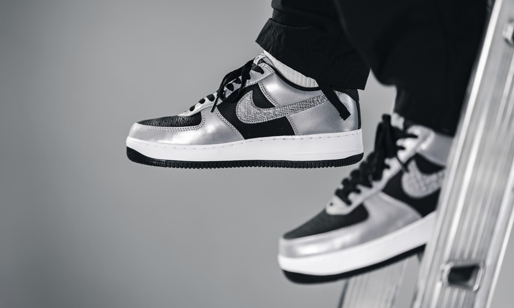 SneakerAlertHD's tweet photo. LIVE via Slam Jam
Nike Air Force 1 3M 'Silver Snake'
=> https://t.co/aJr9IdLIrg https://t.co/oVLnTZXMtu