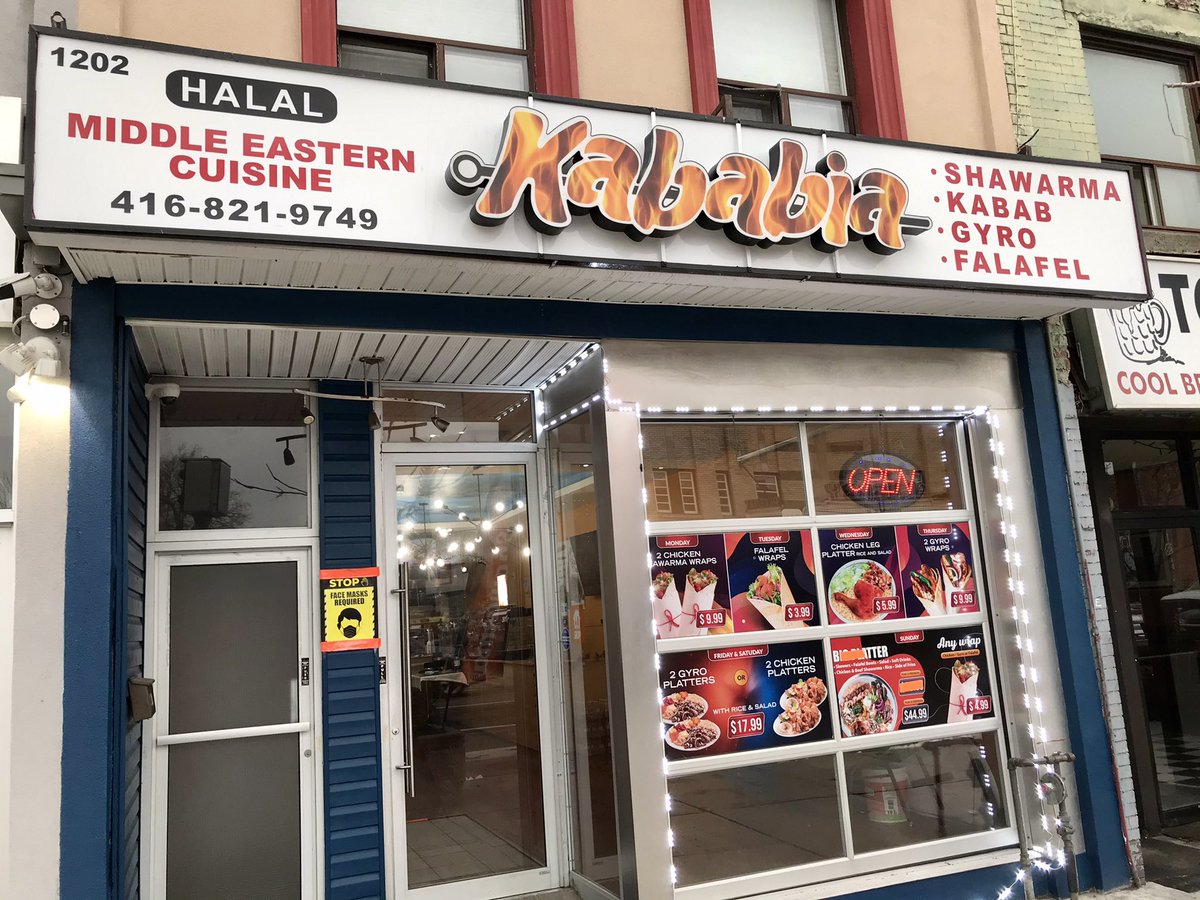 The folks over at Kababia (1202 Danforth Ave) are doing great Lebanese takeaway.  The flavours jump right off the plate! Shish Tawook on the grill, beaucoup salads, sauces and perfectly-spiced starches. Our new fave shawarma spot on #Danforth 🇱🇧