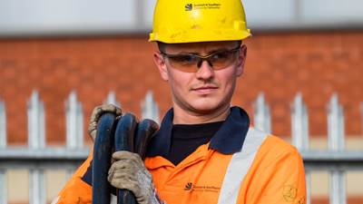 ssencommunity's tweet image. Our engineers are on hand to help in a power cut, 24 hours a day, 7 days a week. #HereForYou #PoweringOurCommunity 👷