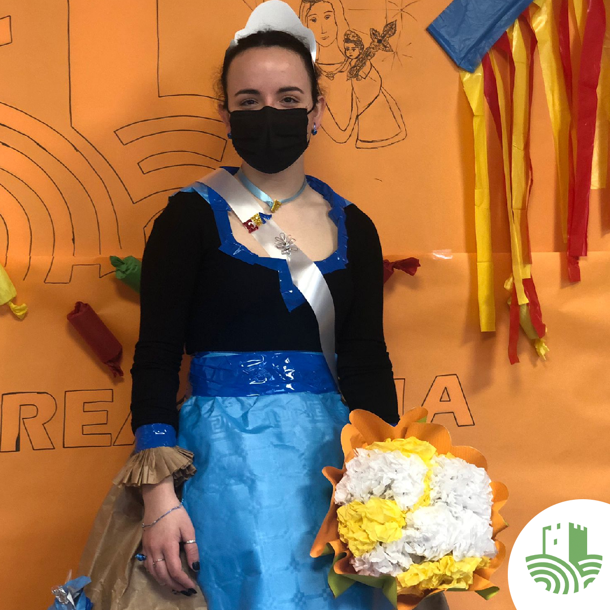 🔥 La flama de les Falles segueix més viva que mai a la #EFATorrealedua. A la nostra manera, amb un photocall faller i diversos actes, hem celebrat l'arribada de les festes valencianes més importants. Al nostre centre la il·lusió fallera sempre estarà present a pesar de tot ❤😍