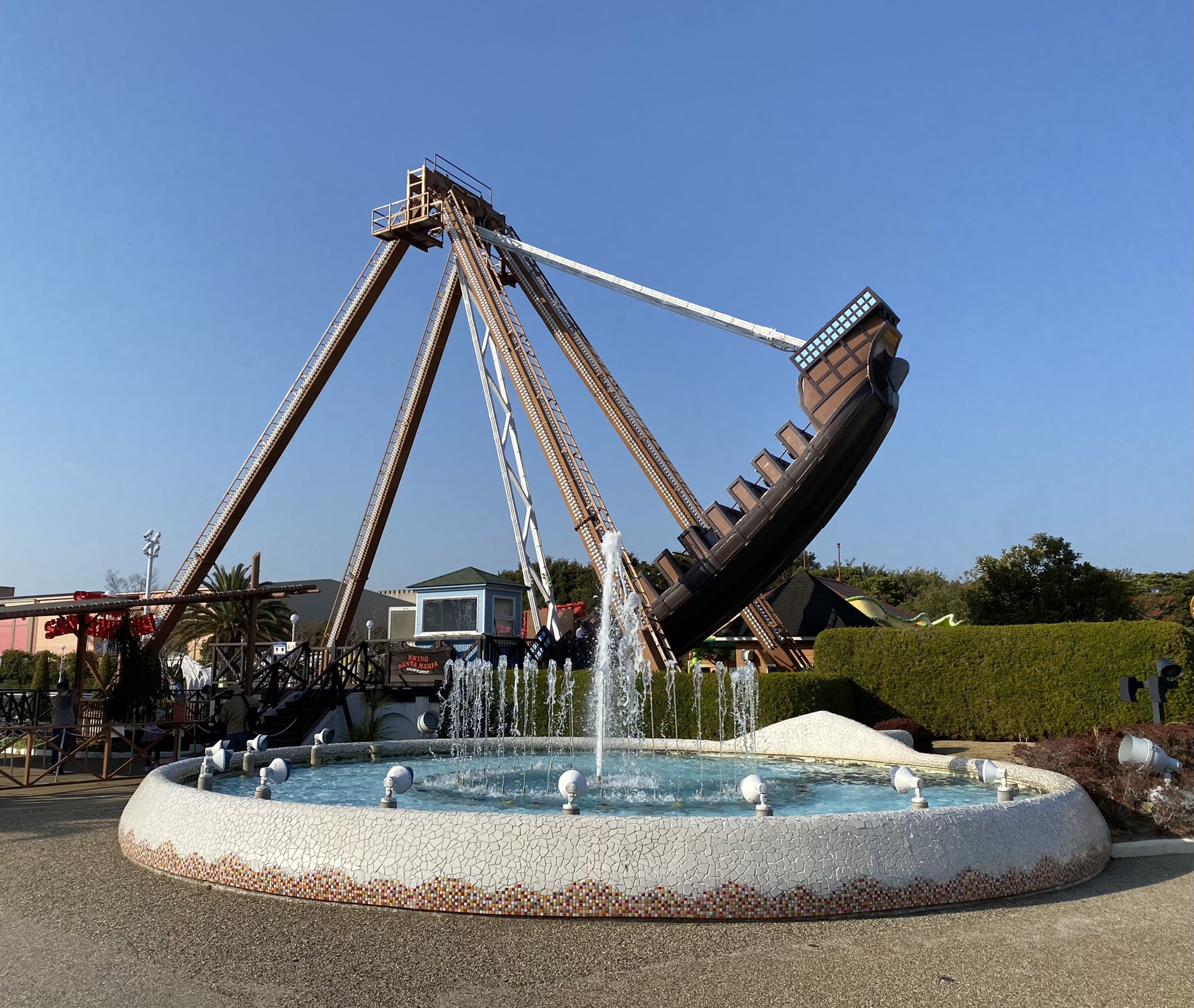 パルケアミーゴ 青空の海を航海中 志摩スペイン村 スペイン村 パルケエスパーニャ パルケ フィエスタ広場 スウィングサンタマリア 伊勢志摩 三重県 志摩 アトラクション 春 春パルケ T Co R4uib1nnfc Twitter