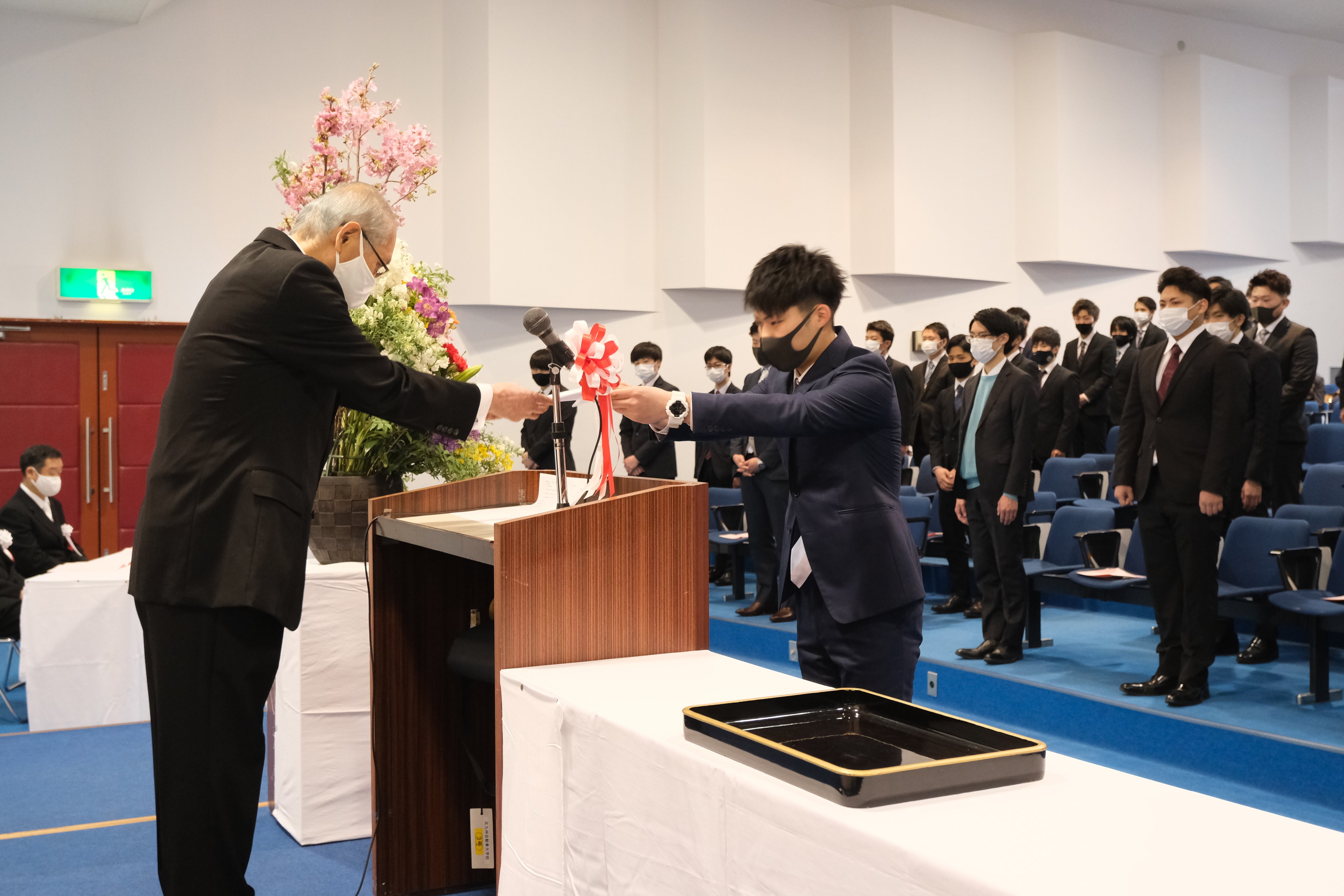 専門学校 北九州自動車大学校 令和２年度 卒業 修了式を執り行いました 卒業 修了生の皆さん おめでとうございます 北自大 北九州自動車大学校 卒業式 自動車整備士 クルマ好きな人と繋がりたい バイク好きな人と繋がりたい スナップオン Snapon