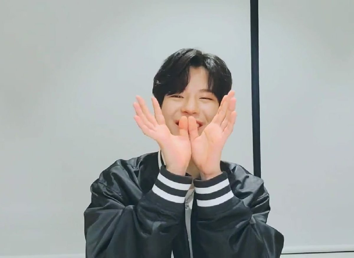 Stray Kids Team Türkiye (@skzteamturkey) on Twitter photo 210318 | 🐶 Seungmin VLive Yayını
Seungmin, Baekhyun ile Doyoung’un “Doll” şarkısını çok fazla dinlediğini ve çok iyi olduğunu söylemiş! ✨
<a href="/exouniversetr/">EXO UNIVERSE TÜRKİYE</a> <a href="/NCTsubsTR/">NCT Subs Turkey</a> ❤️ 210318 | 🐶 Seungmin VLive Yayını
Seungmin, Baekhyun ile Doyoung’un “Doll” şarkısını çok fazla dinlediğini ve çok iyi olduğunu söylemiş! ✨
<a href="/exouniversetr/">EXO UNIVERSE TÜRKİYE</a> <a href="/NCTsubsTR/">NCT Subs Turkey</a> ❤️