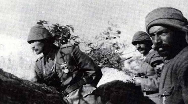 Çanakkale Zaferinin 106 yılı...

Bu toprakları vatan yapan başta Ulu önder Mustafa Kemal Atatürk’ü ve tüm kahraman şehitlerimizi saygı ve rahmetle anıyorum.

Ruhları şad olsun.